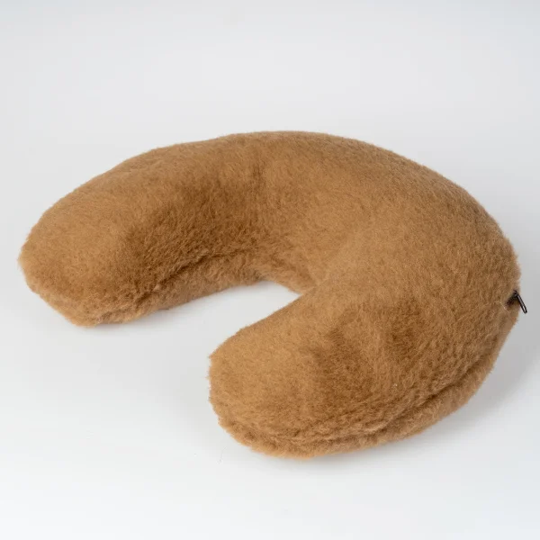 Poduszka gryczana podkowa merino Camel 20